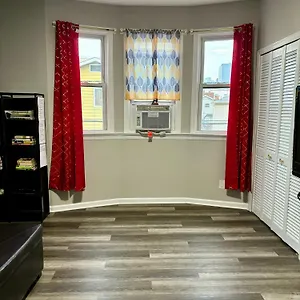  Apartment Iron Bound Gem USA